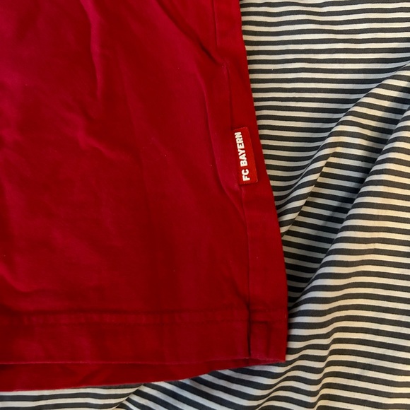 FC Bayern Munich T-Shirt - Red - Size “Men’s” Medium - Picture 4 of 7